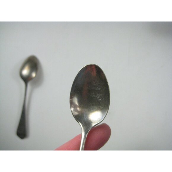 Holmes and Edwards Vintage Silver Plated Teaspoons Set Of 2 Spoons - Picture 6 of 7